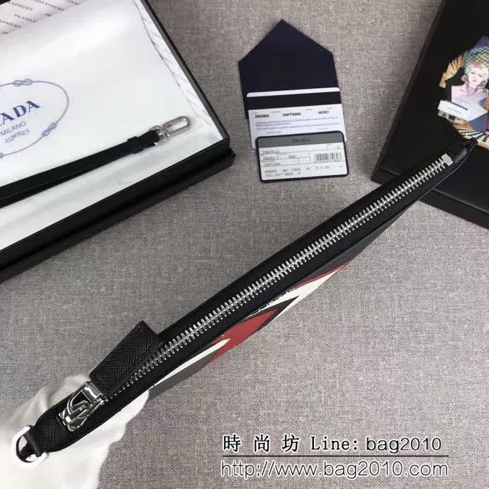 PRADA普拉達 專櫃最新款式 頂級原單十字紋牛皮 限量版男士手包 2NG005 DD1152